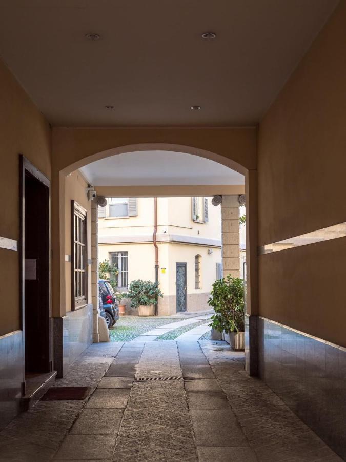 Appartamento Studio nearby Sant'Agostino metro Milano Esterno foto